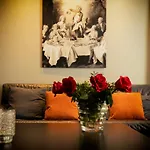 Le Petit Chateau Bed & Breakfast