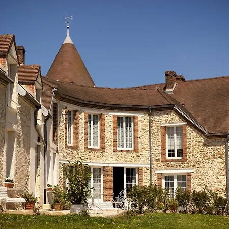 Le Petit Chateau 3* Baye (Marne)