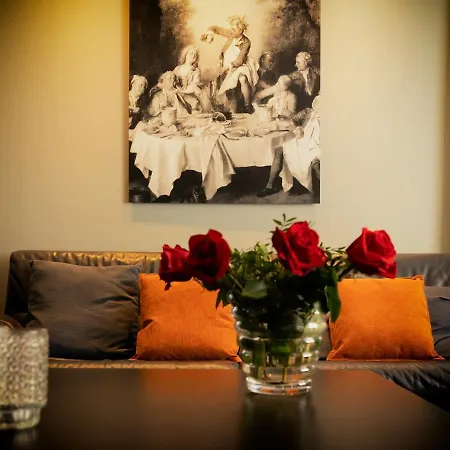 Le Petit Chateau فندق مبيت وإفطار
