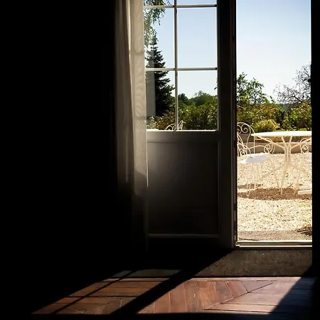 Le Petit Chateau 3* Baye (Marne)