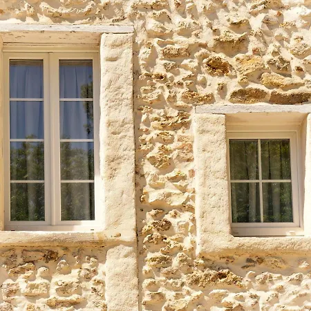 Le Petit Chateau Bed & Breakfast Baye (Marne)