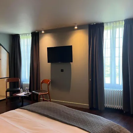 Le Petit Chateau Nocleg ze śniadaniem