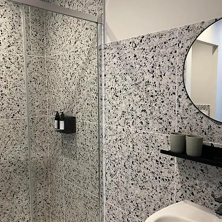 Le Petit Chateau Bed & Breakfast Baye (Marne)