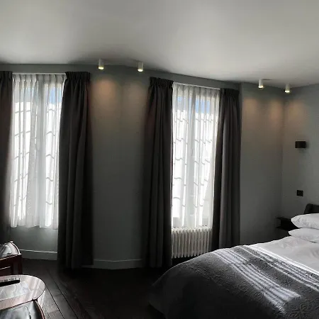 Le Petit Chateau * Baye (Marne)