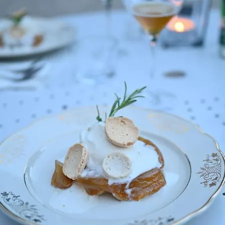 Le Petit Chateau Baye (Marne)