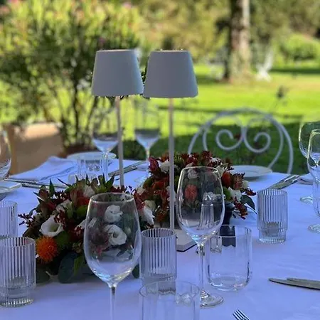 Le Petit Chateau Bed & Breakfast