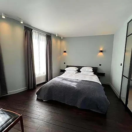 Le Petit Chateau 3*