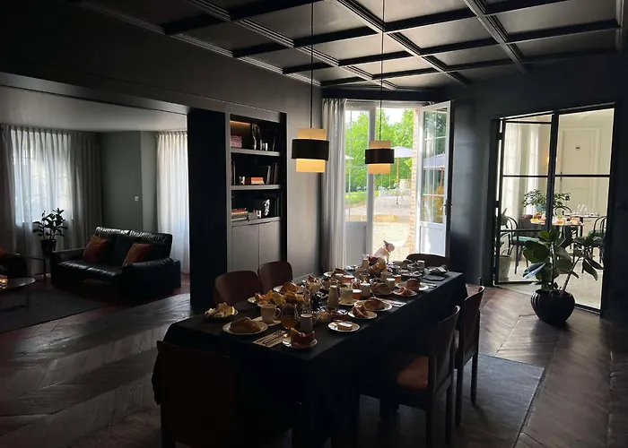 B&B Le Petit Chateau Baye (Marne)